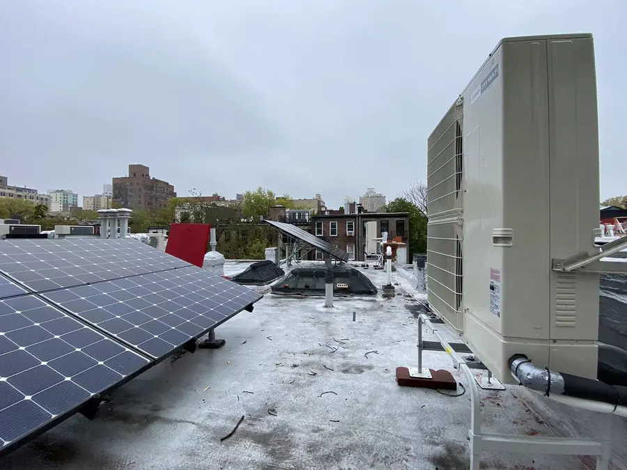 Brownstone Ductless Retrofit — Polhemus Place, Brooklyn — JJR Mechanical project photo
